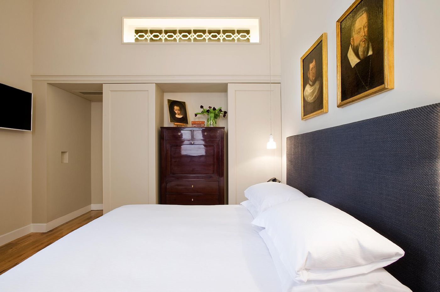 Crossing-Condotti-Room-22