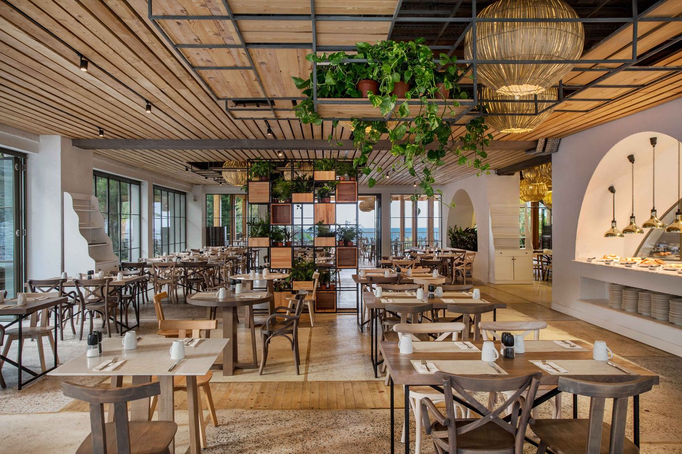 Club-Marvy-By-Paloma-Restaurant-19