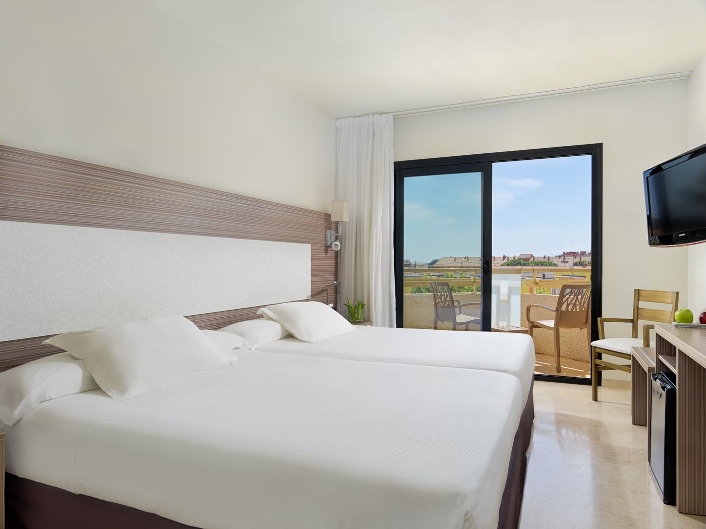 H10-Cambrils-Playa-Room-12