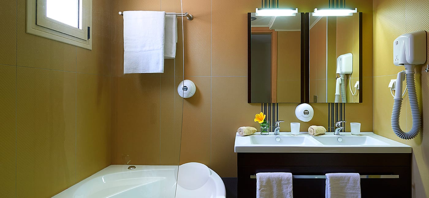 Macaris-Suites-and-Spa-Room-23