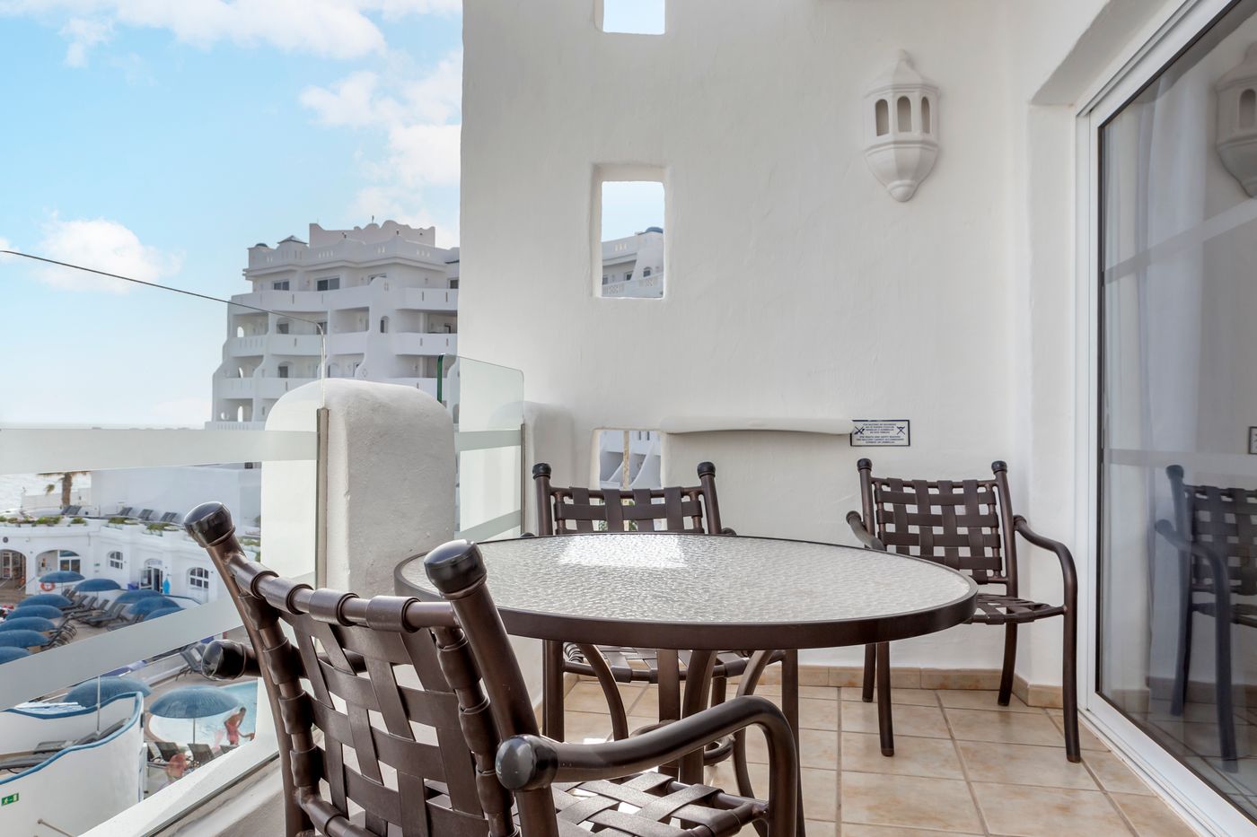 Santa-Barbara-Golf---Ocean-Club-Room-15