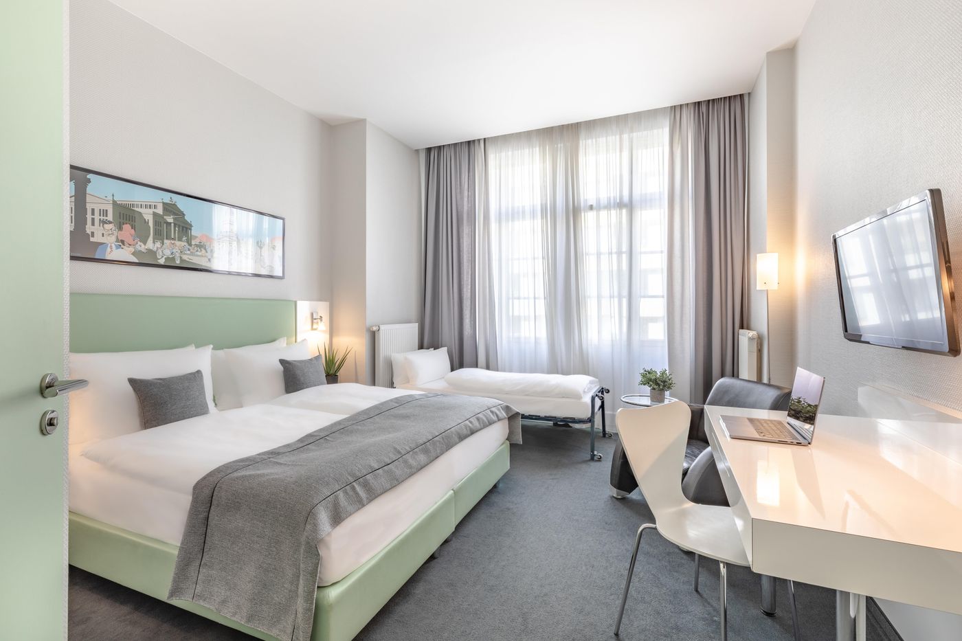Select-Hotel-Berlin-Checkpoint-Charlie-Room-24