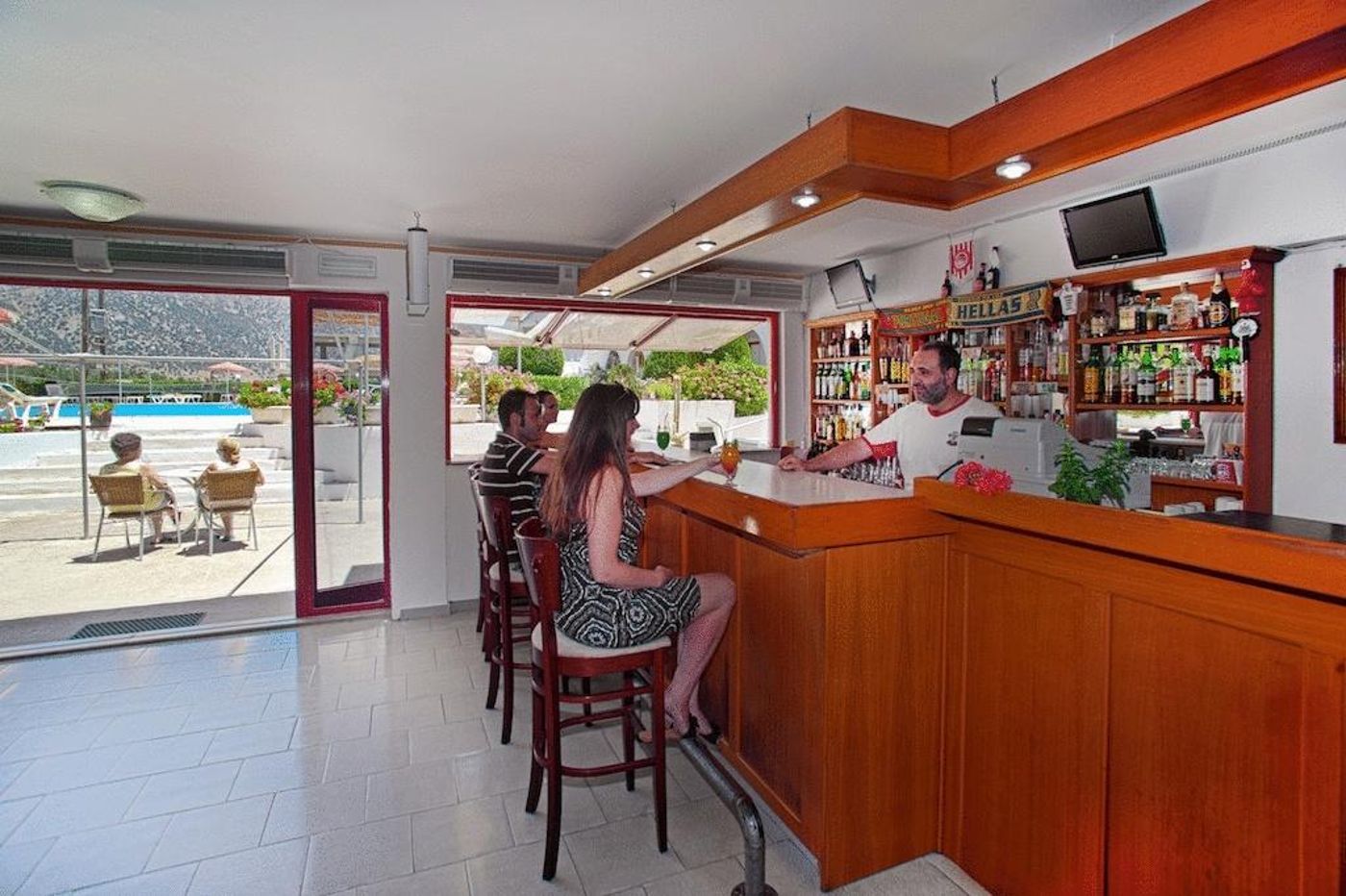 Sunny-View-Hotel-Lobby-12