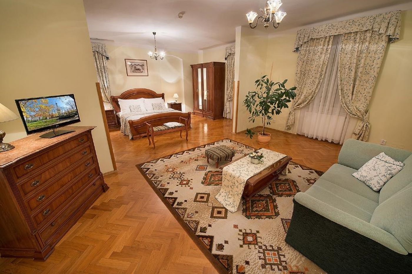 Boutique-Hotel-Constans-Room-5
