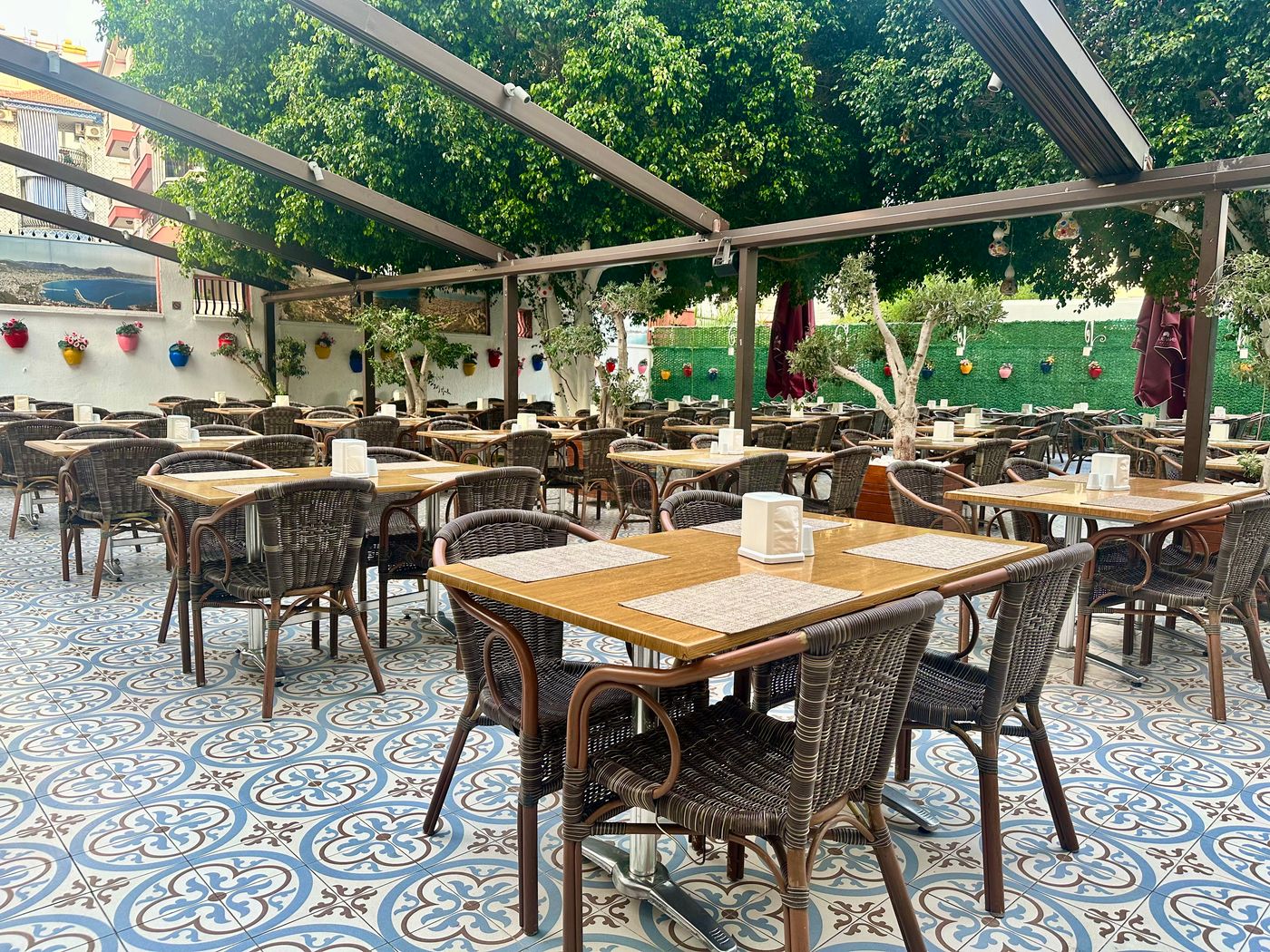 Blue-Wave-Suite-Hotel-Restaurant-6