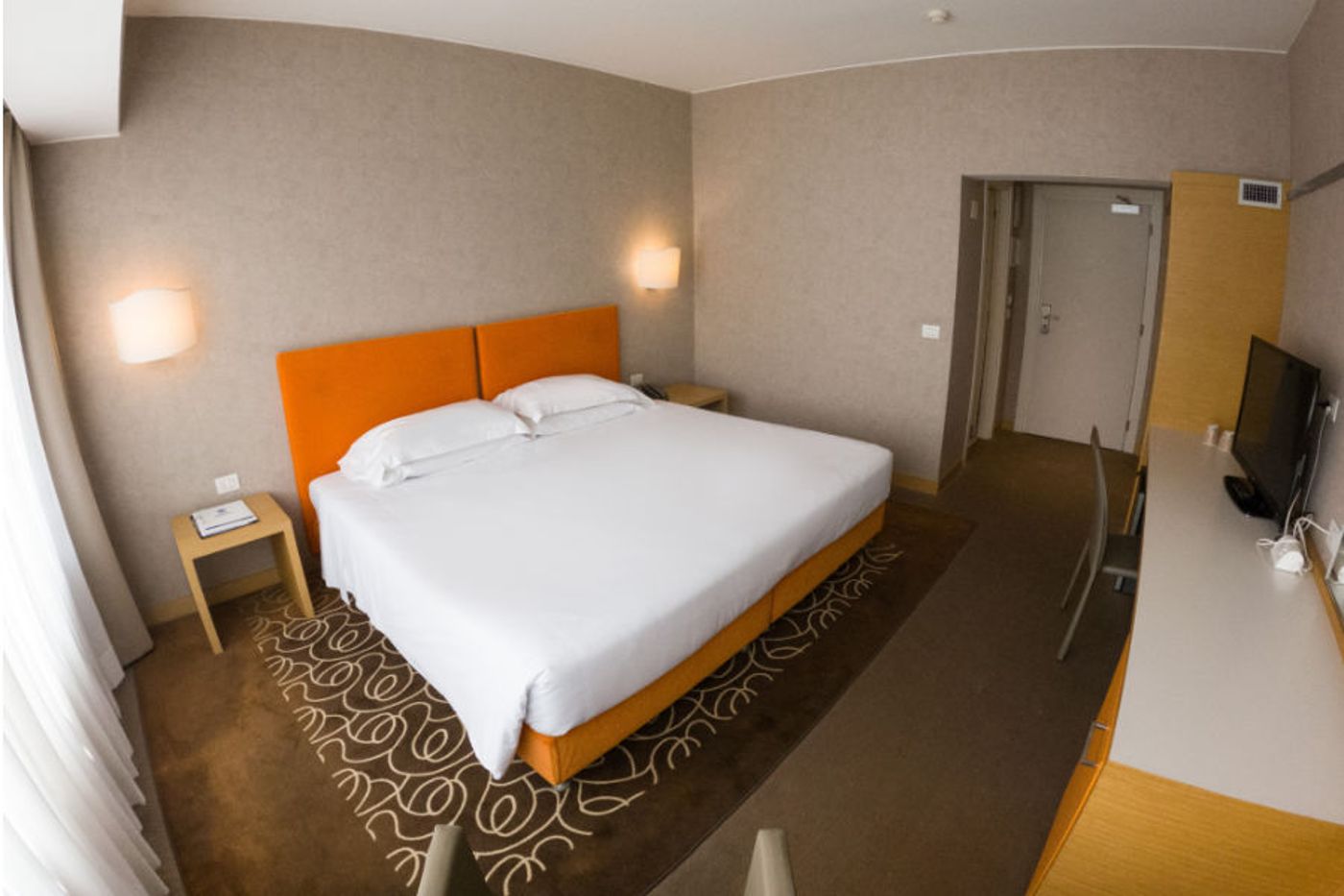 Hotel-Blaise---Francis-Room-30