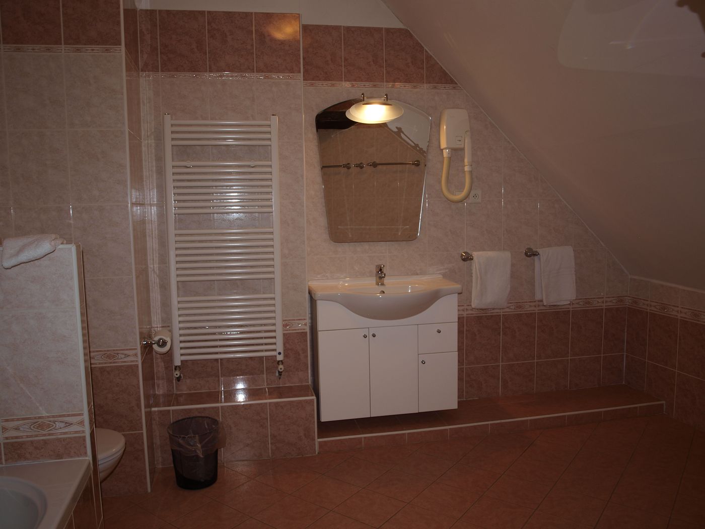 King-George-Hotel-Room-19