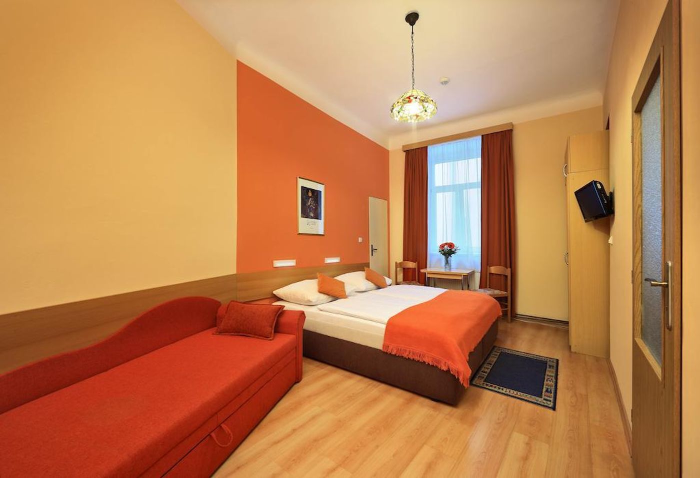 Hotel-Golden-City-Garni-Room-11