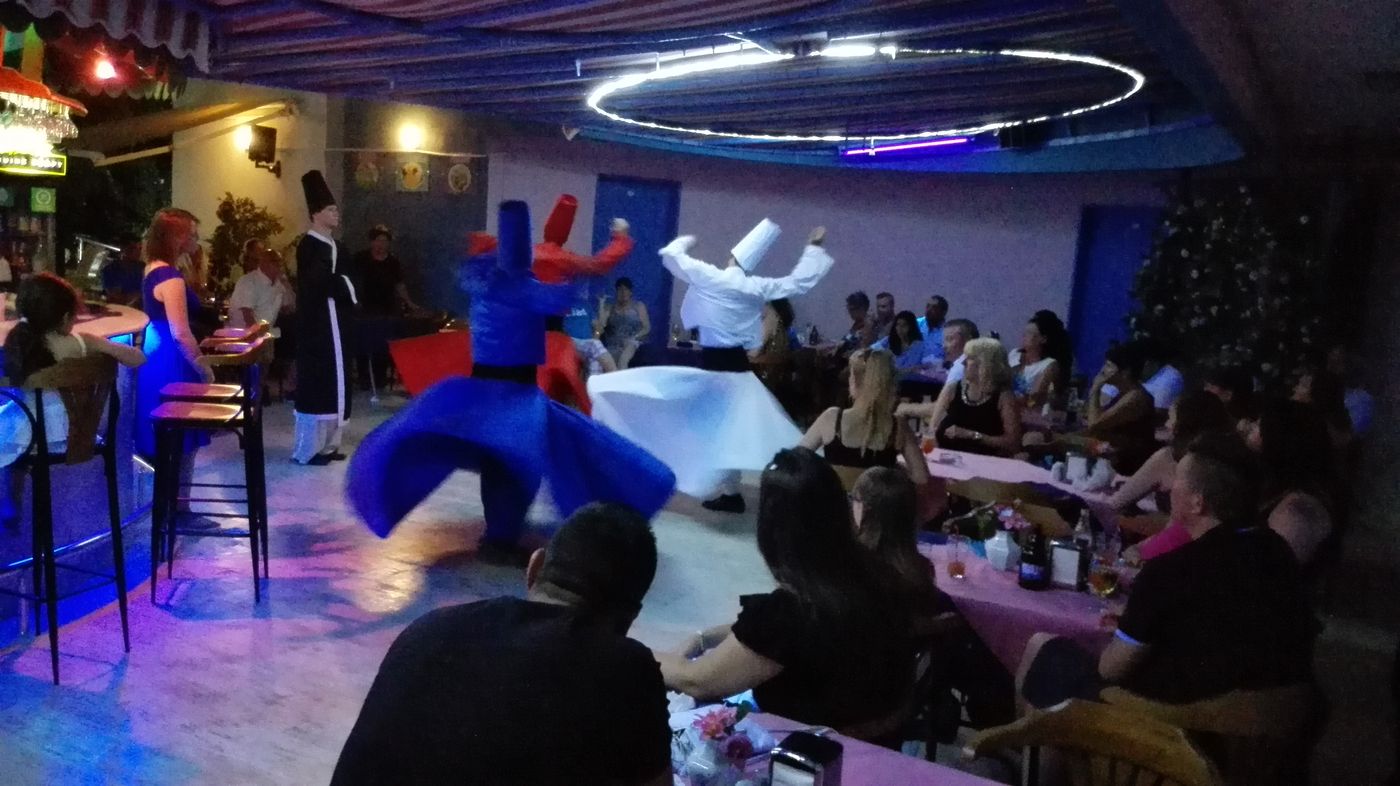 Happy-Apart-Hotel-Bar-68