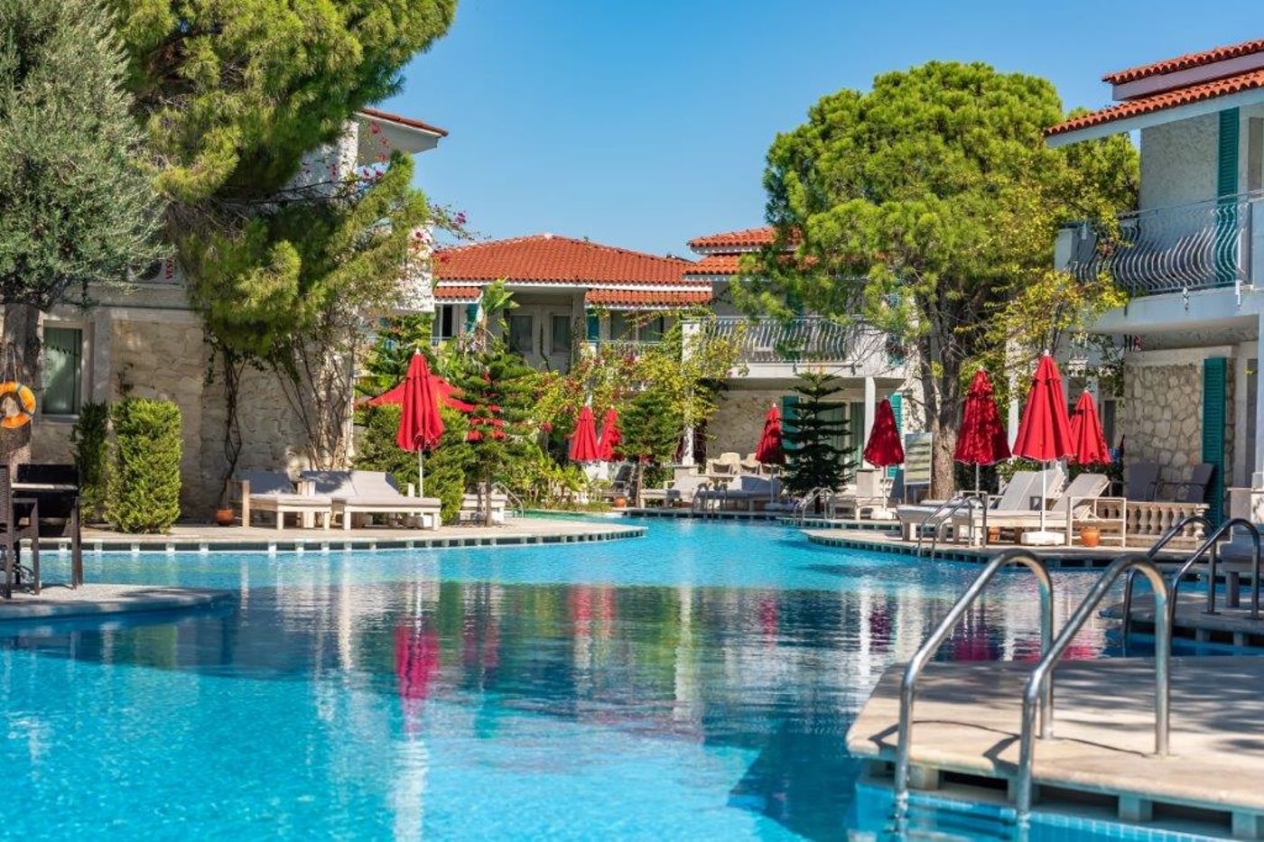 Selectum-Family-Comfort-Side-Pool-2