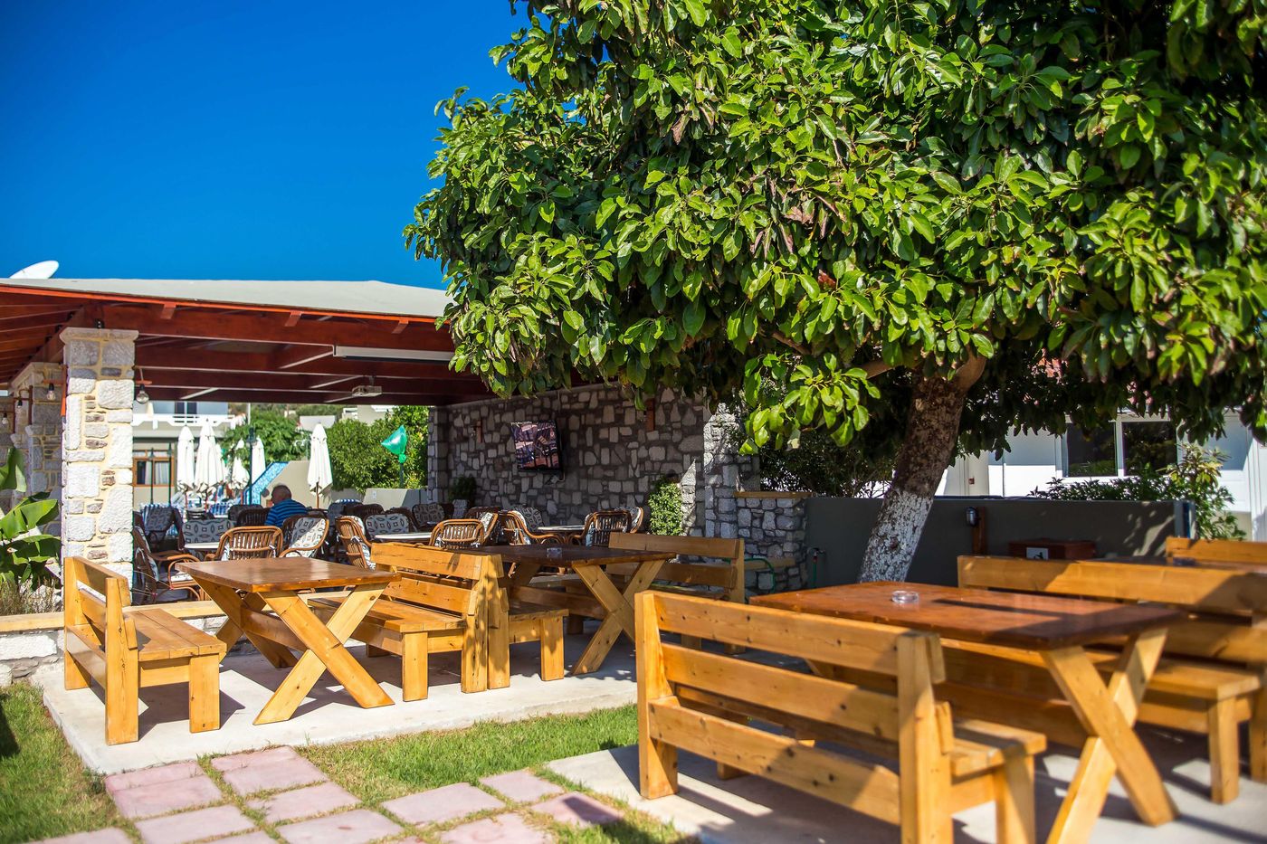 Georgia-Apartments-Bar-24