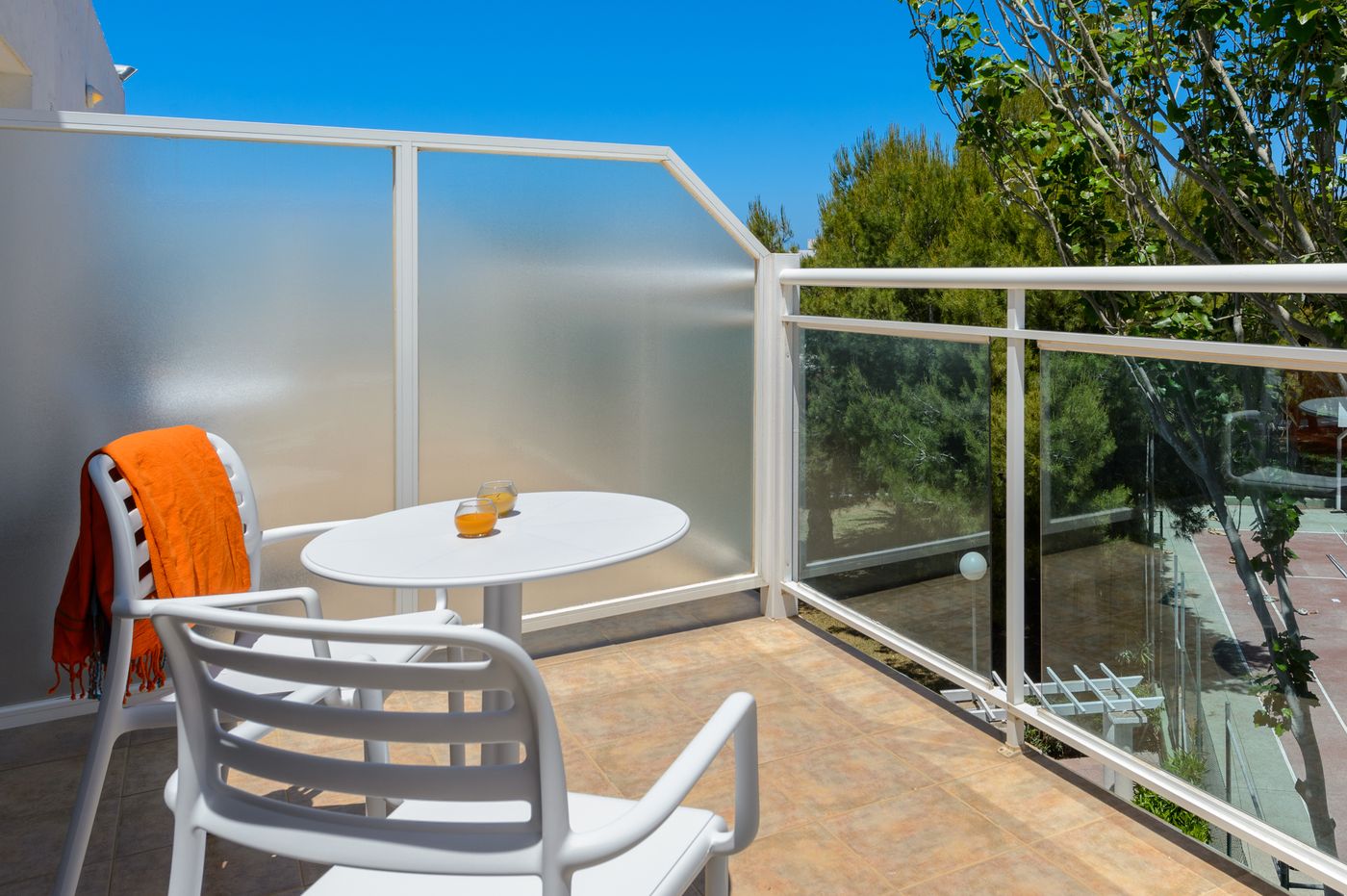 Club-Maritim-Room-30