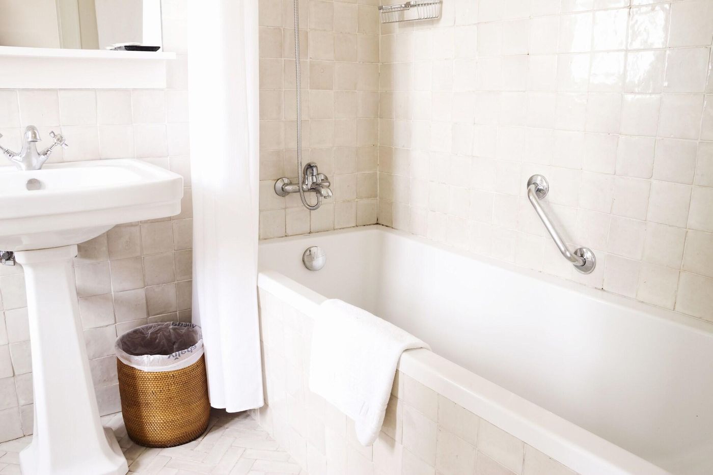 Casa-das-Janelas-com-Vista-Room-37