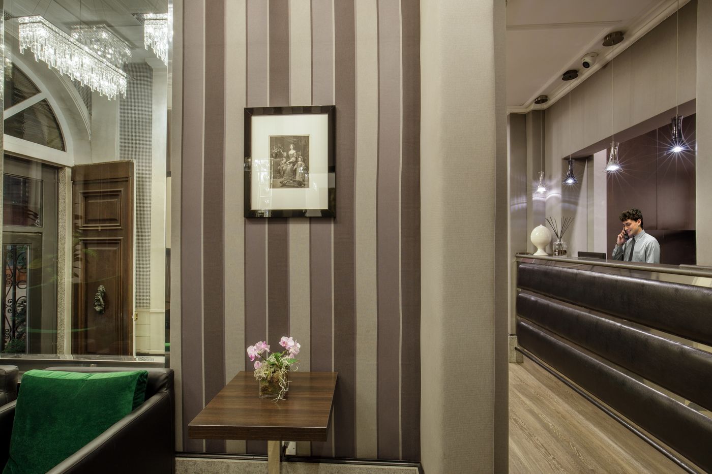 Royal-Court-Lobby-14