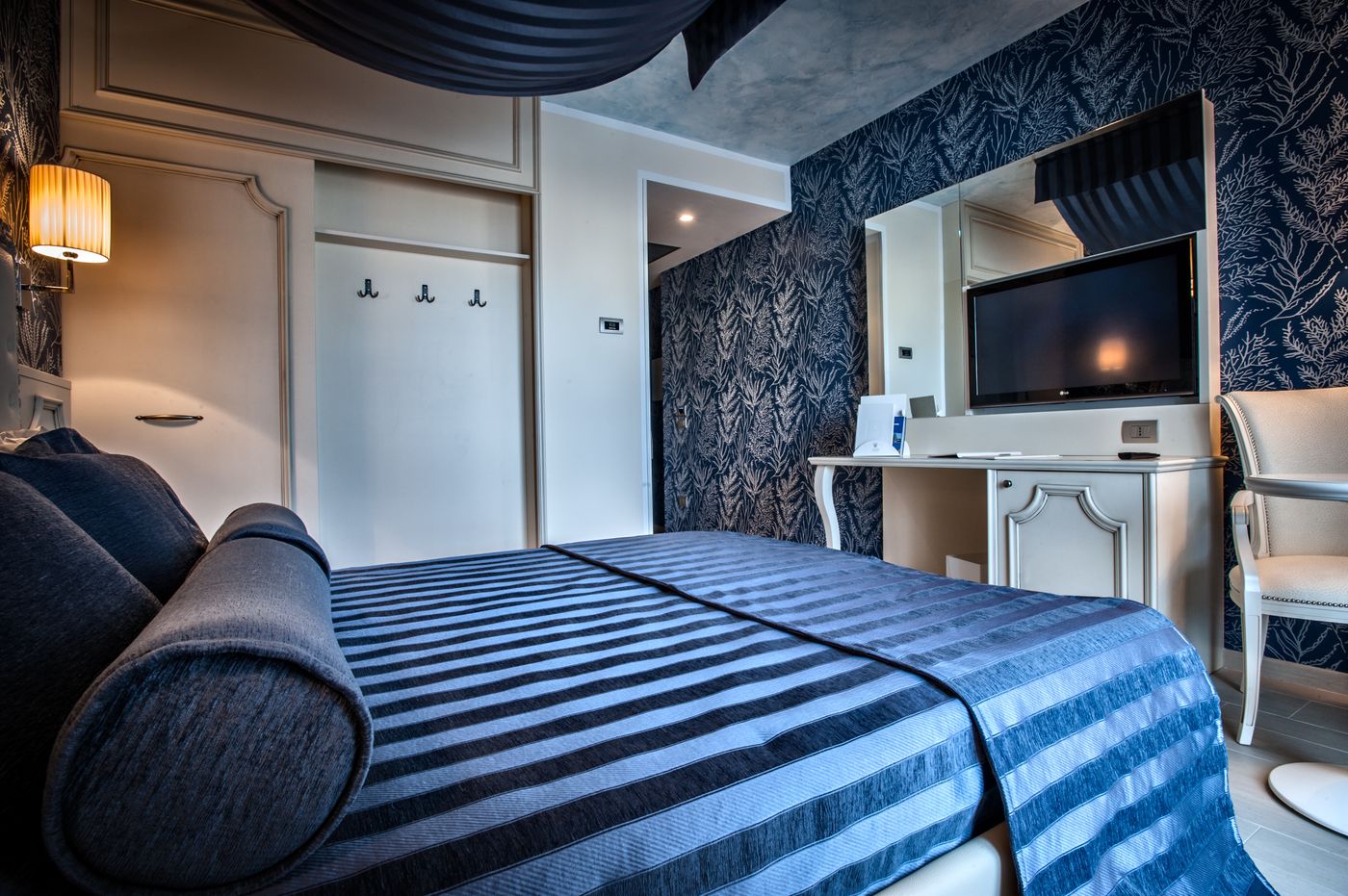 Grand-Hotel-Resort-Ma-Ma---Adults-Only-Room-38