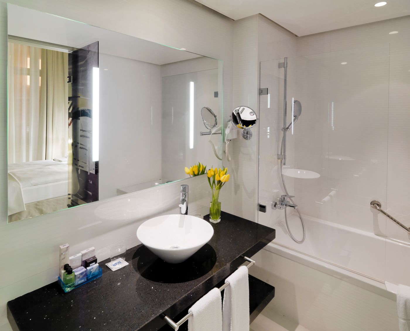 H10-Berlin-Ku-damm-Room-22