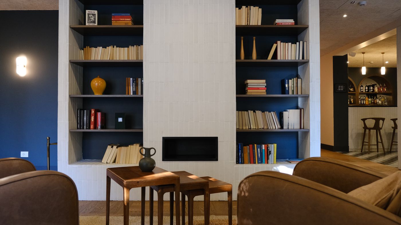 c-hotels-Club-House-Lobby-9