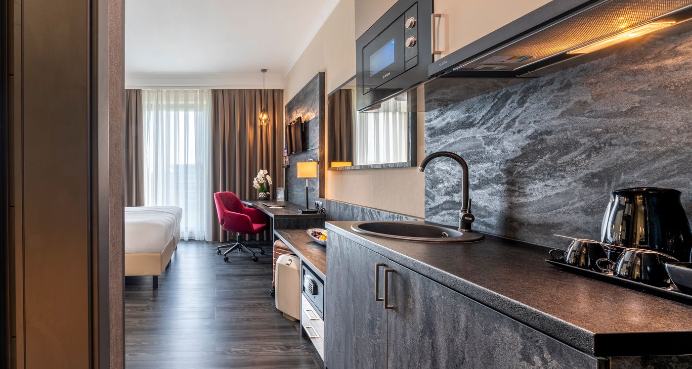 PLAZA Premium Grand Winston-Netherlands-Rijswijk-Room-10