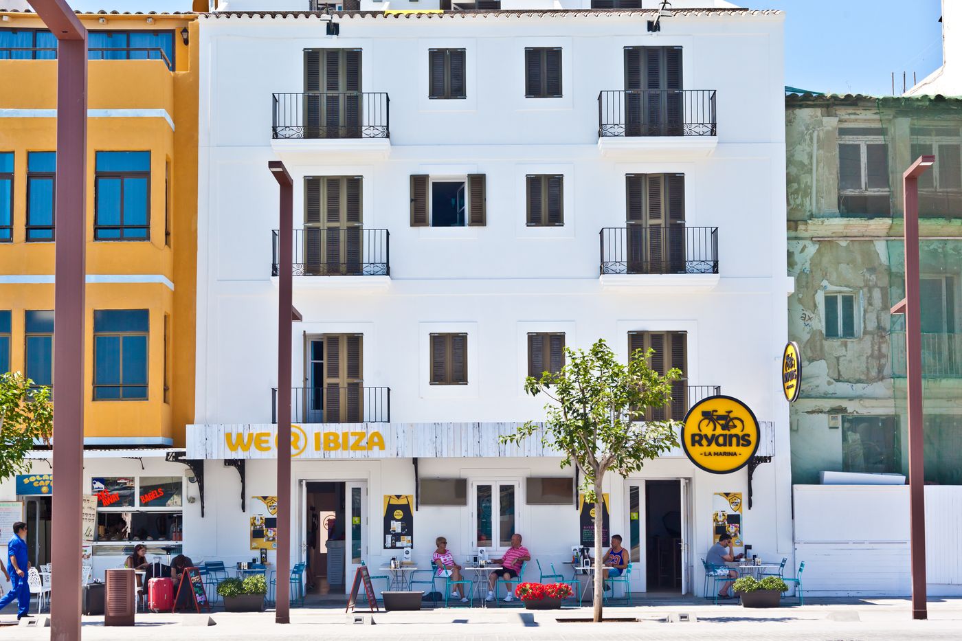 Hotel-Ryans-La-Marina-Terrace-3