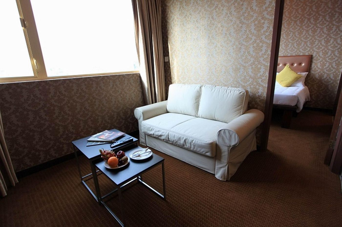 Grand-City-Hotel-Room-13