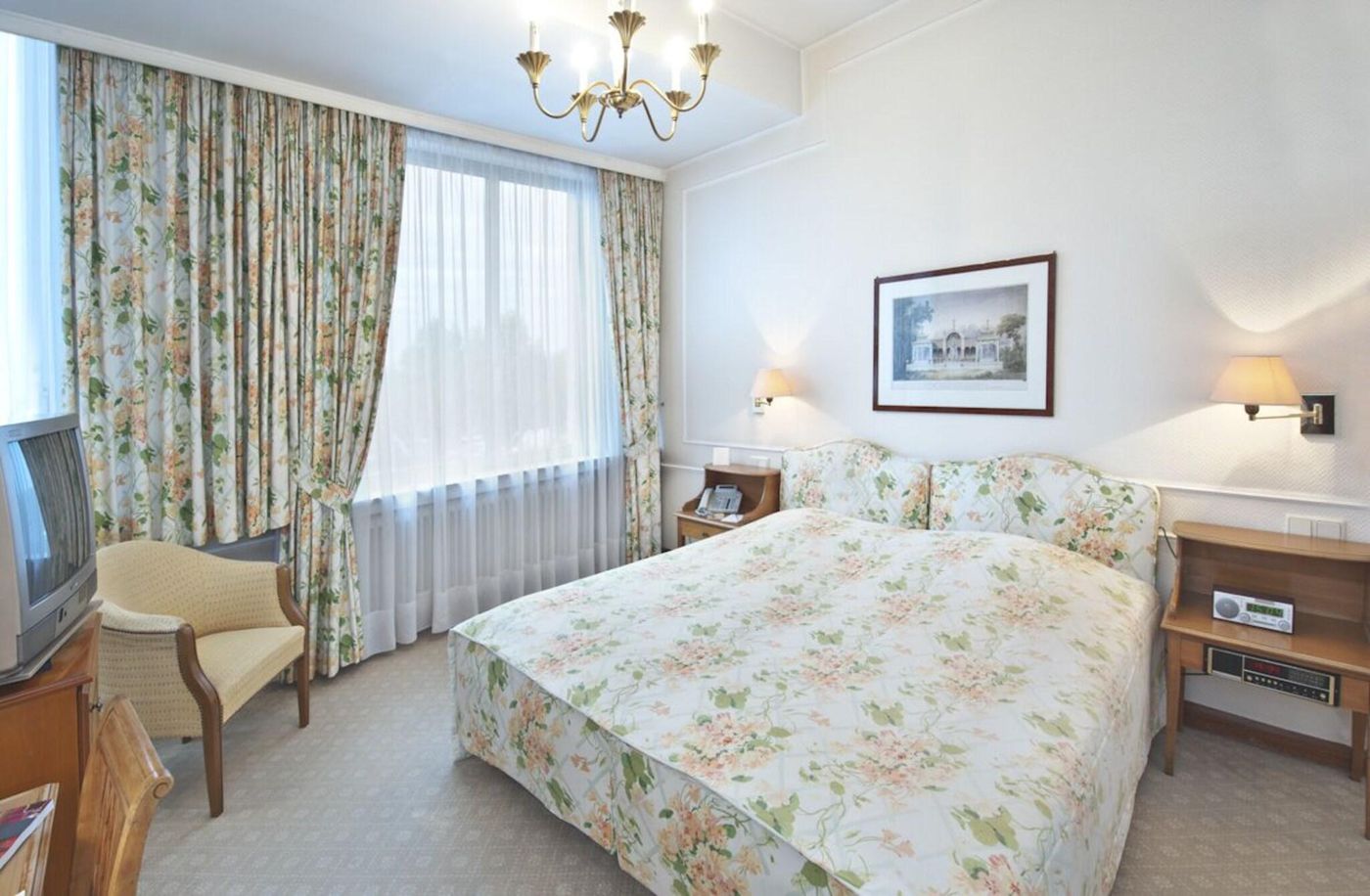 Grand-Hotel-Cravat-Room-18