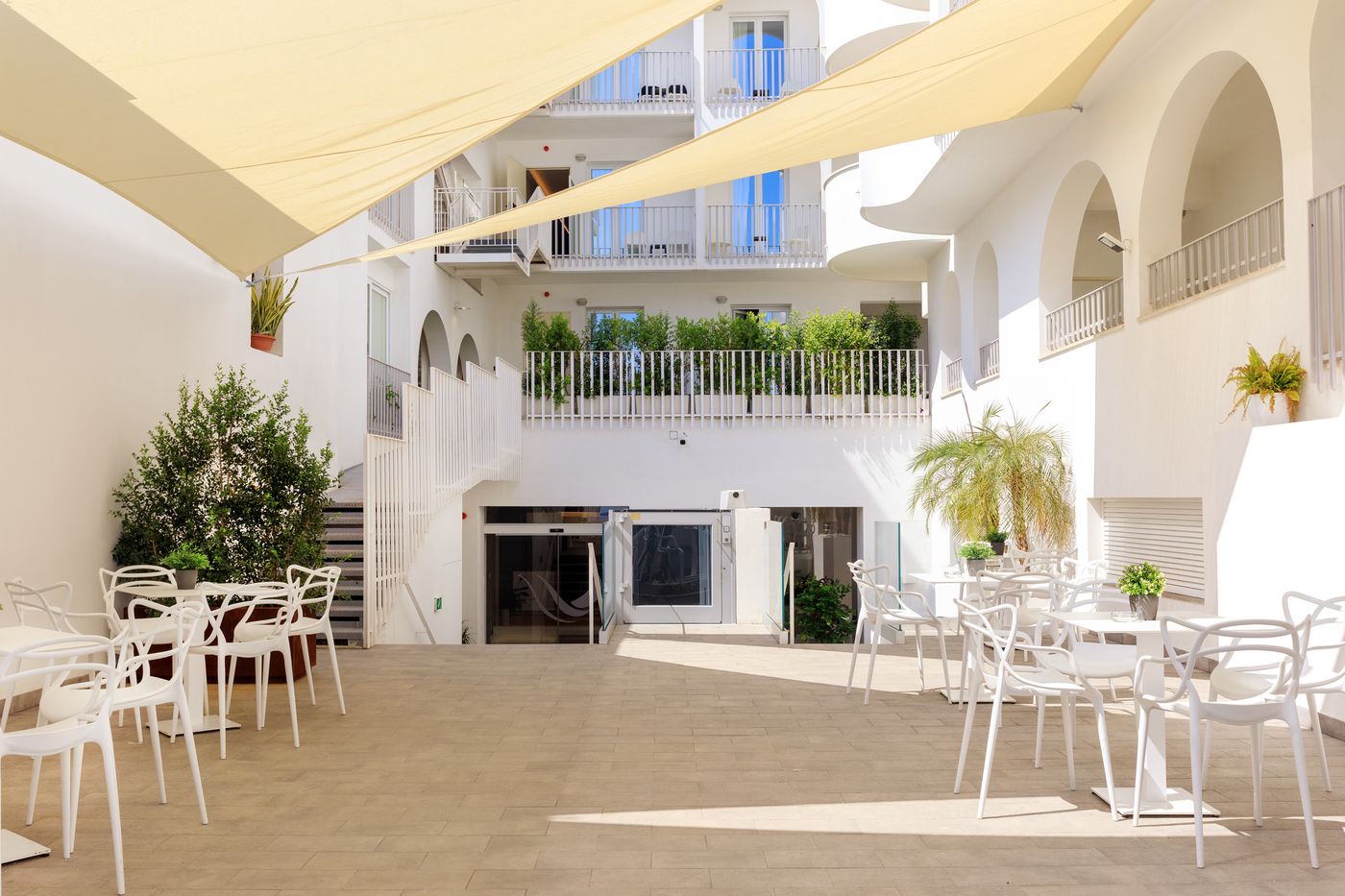 Albatros-Hotel-Terrace-7