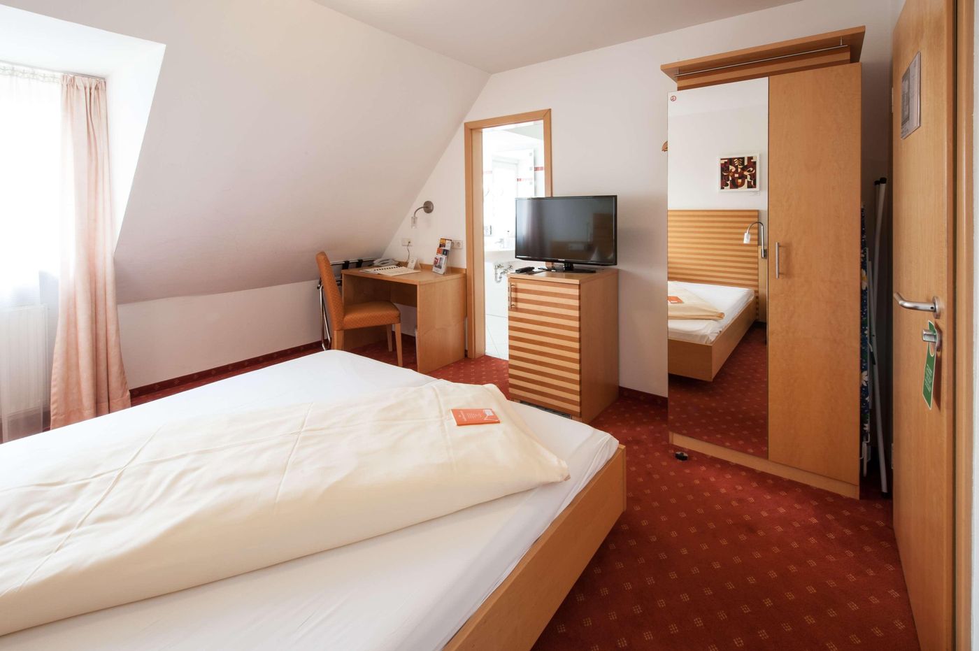 TOP VCH Landschloss Korntal-Germany-KORNTAL-Room-8