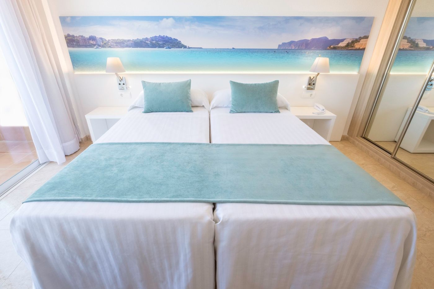 Azuline Hotel Bahamas & Bahamas II