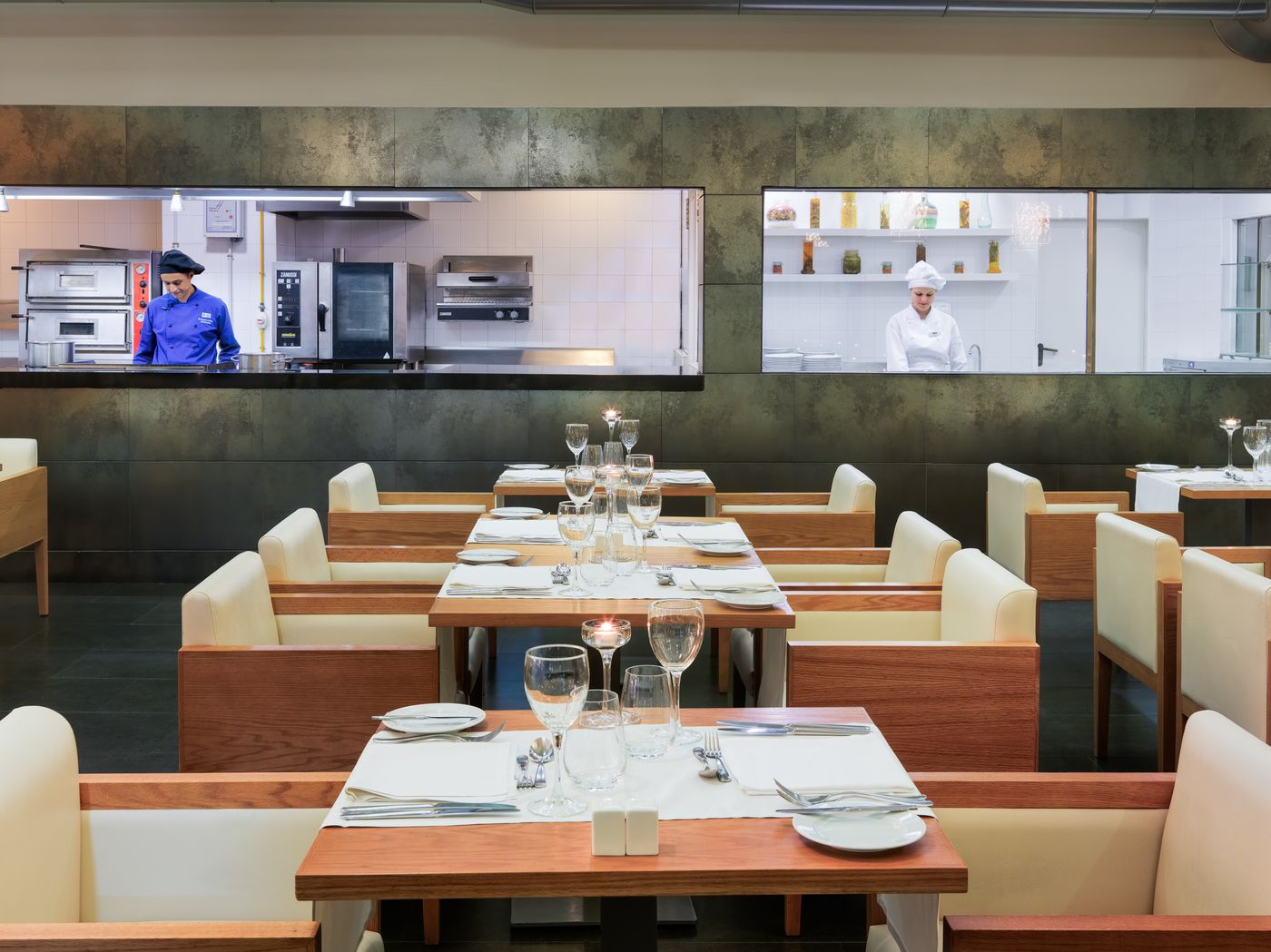 H10-Las-Palmeras-Restaurant-40