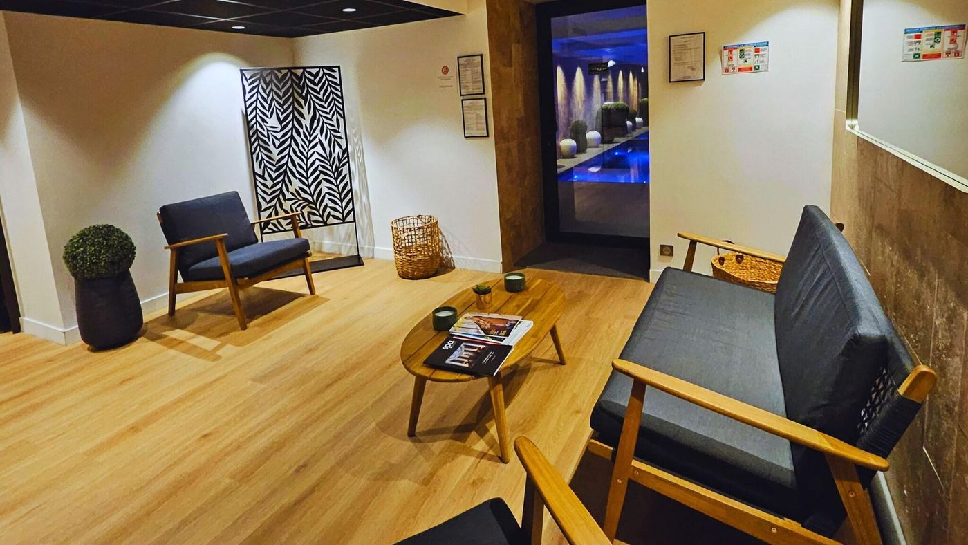 Star-Champs-Elysees-Sports-and-Entertainment-7