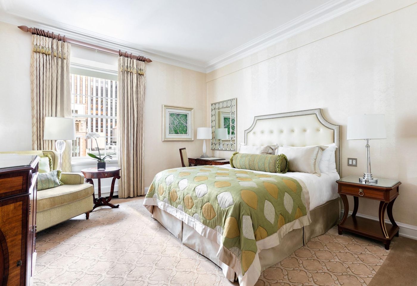 The-Pierre--A-Taj-Hotel-Room-27