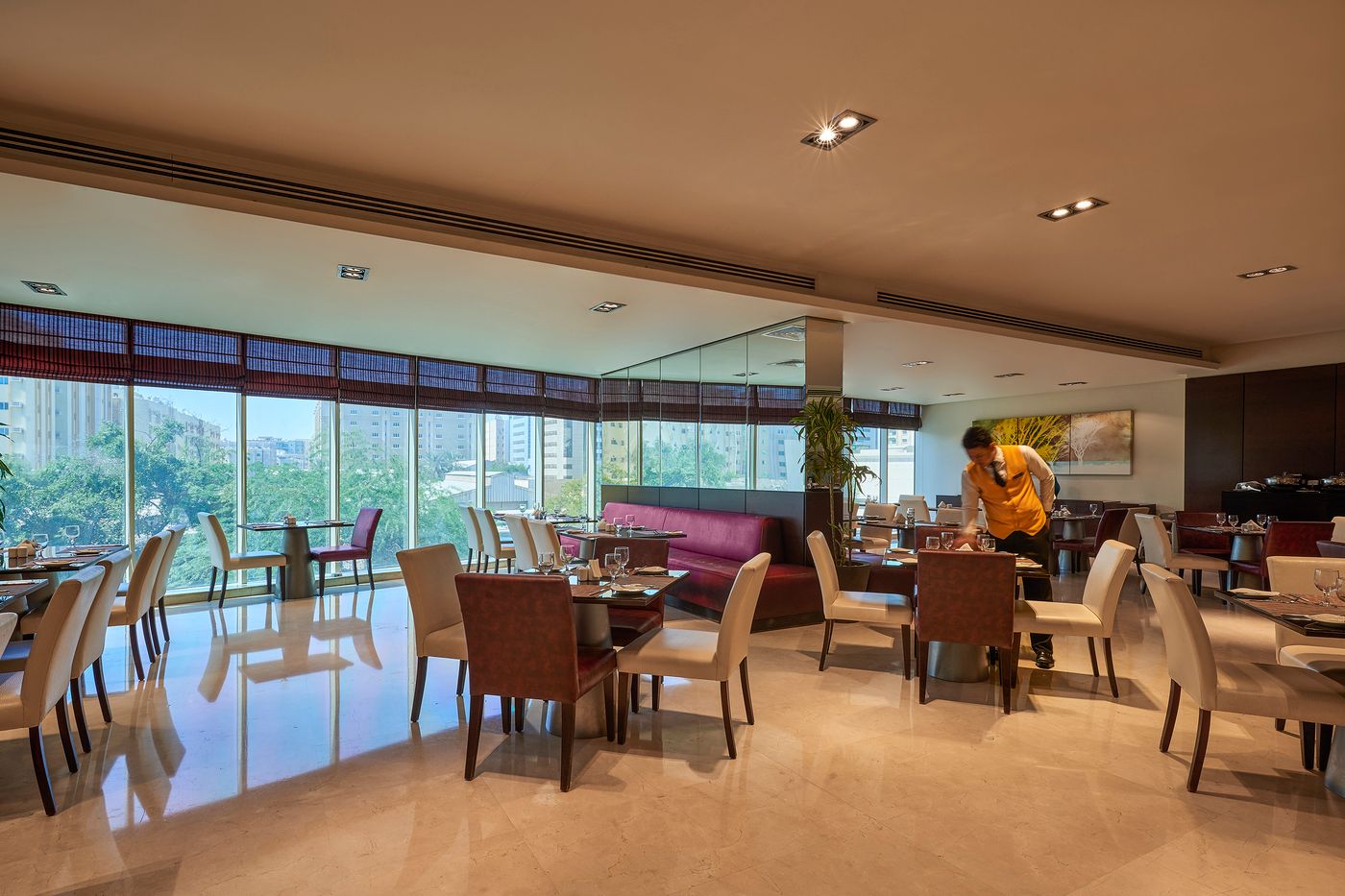 Safir-Hotel-Doha-Restaurant-7