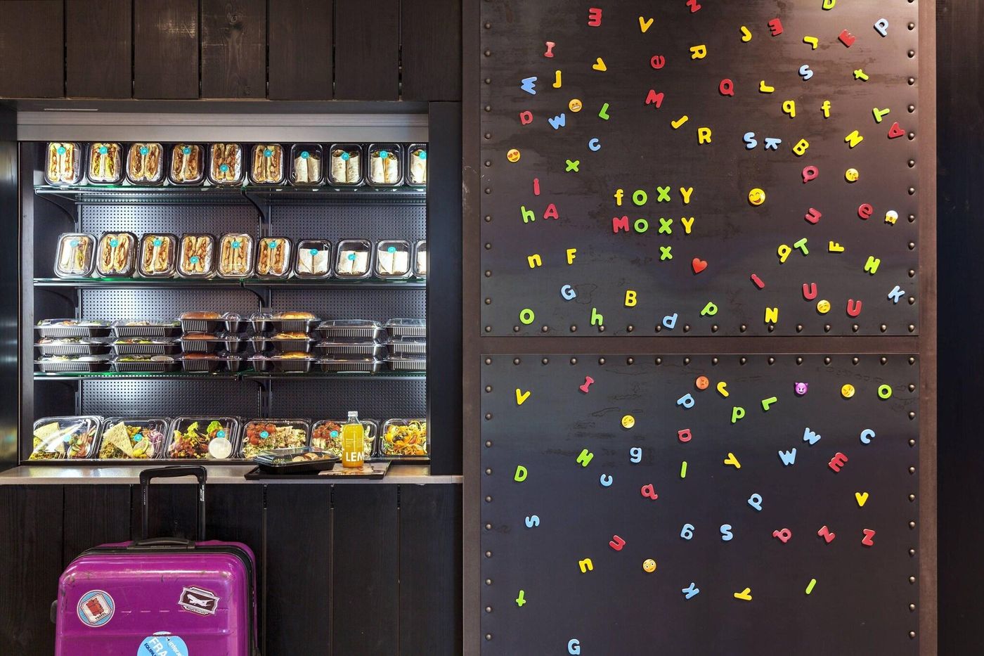 Moxy-Amsterdam-Houthavens-Restaurant-52