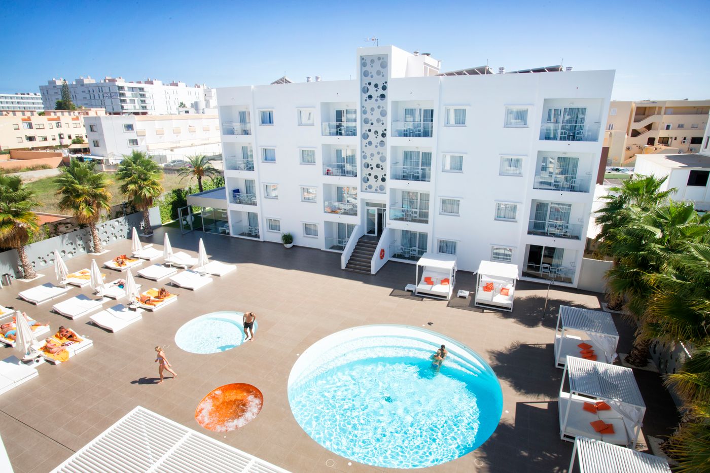 Ibiza-Sun-Apartments-Pool-2