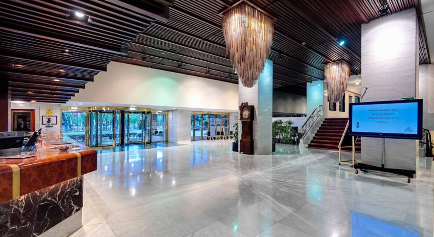 Miguel-Angel-by-BlueBay-Lobby-19