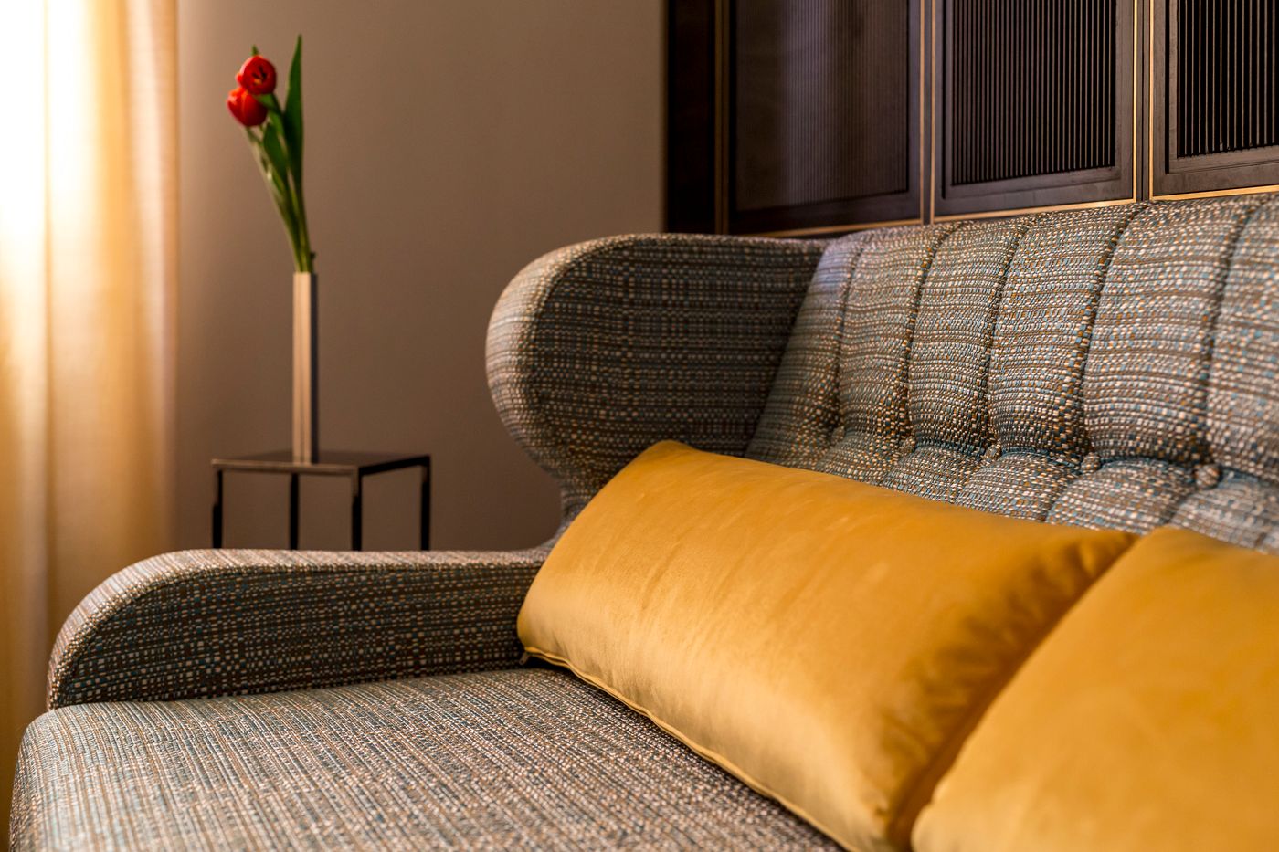 The-H-All-Tailor-Suite-Roma-Room-30