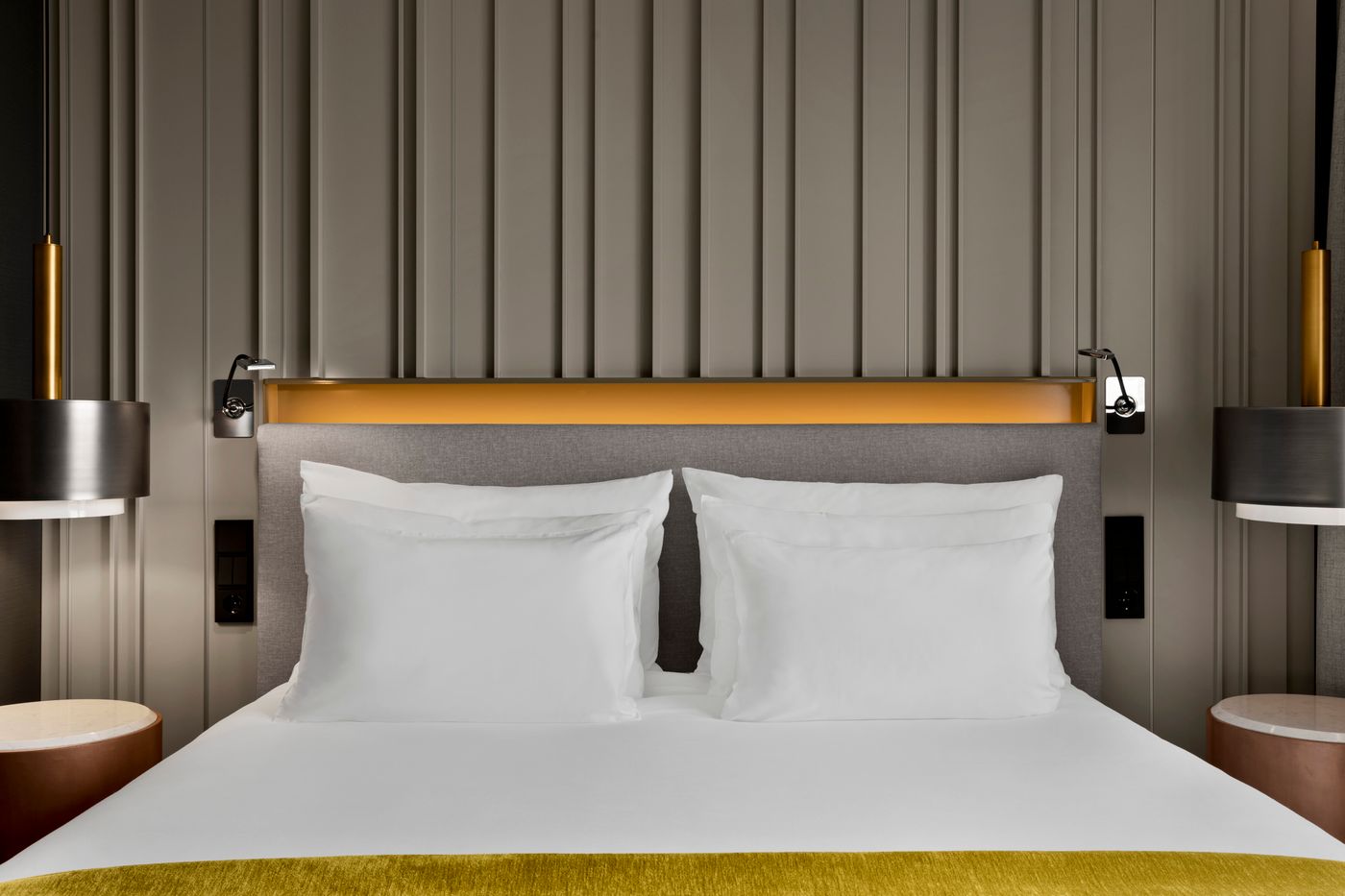 NH-Collection-Amsterdam-Flower-Market-Room-41