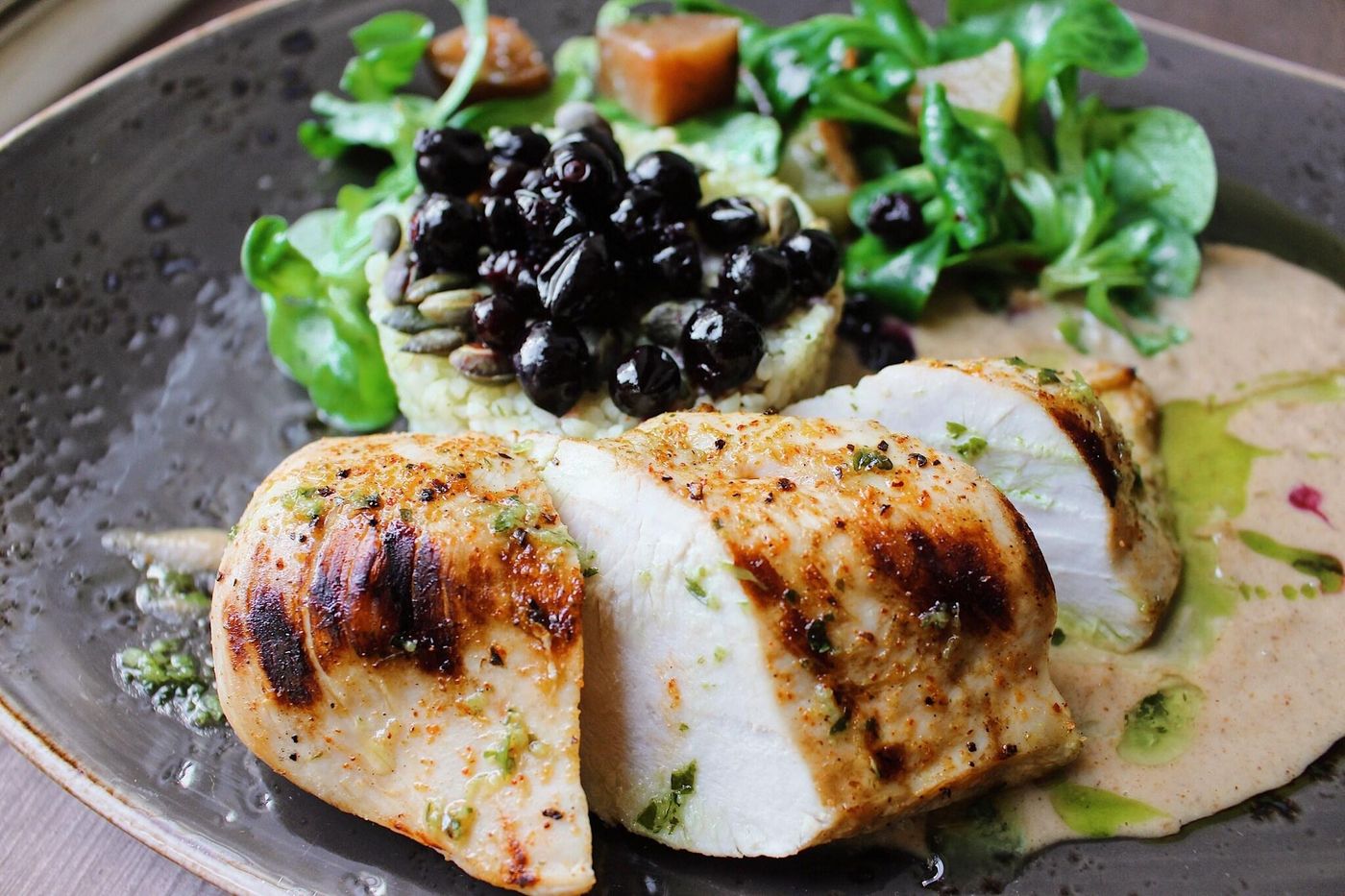 Meriton-Old-Town-Garden-Restaurant-37