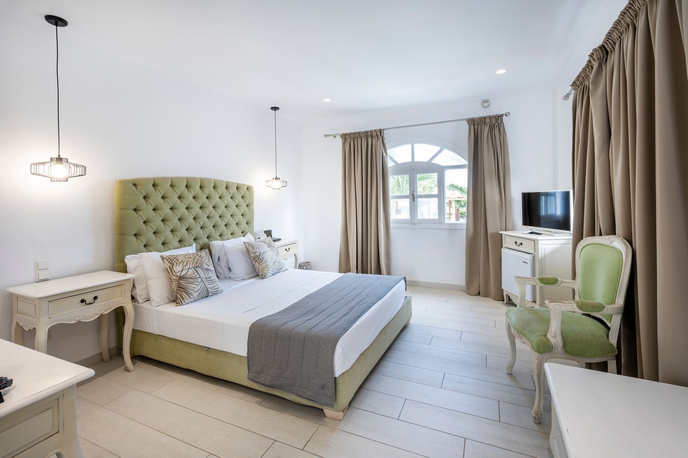 SMY-Mediterranean-White---Adults-Only-Room-31