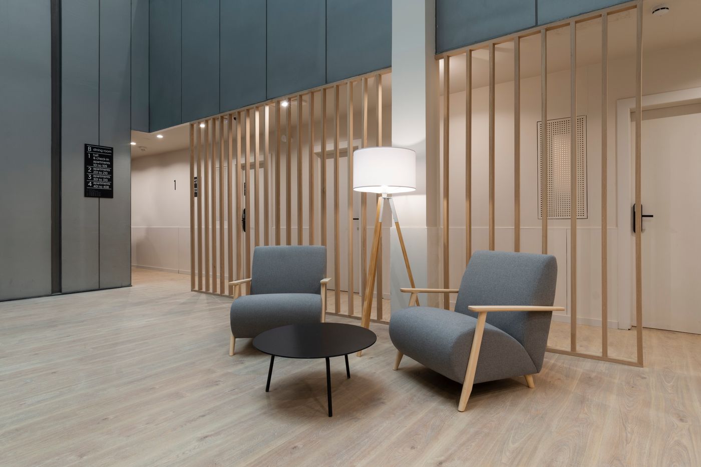 Room-Mate-Laura-Lobby-10