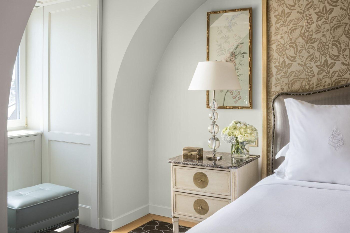 Four-Seasons-Hotel-Geneva-Room-45