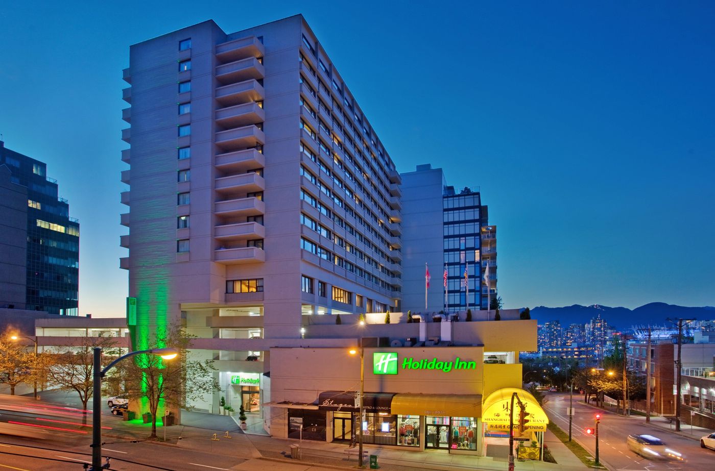 Holiday-Inn-Vancouver-Centre--Broadway--General-view-2