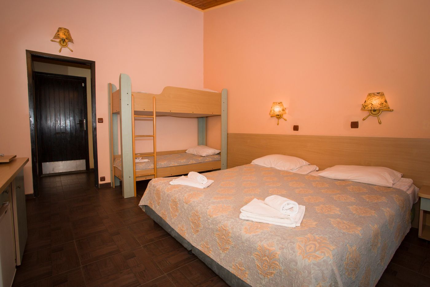 Elenite-Holiday-Village-Room-24