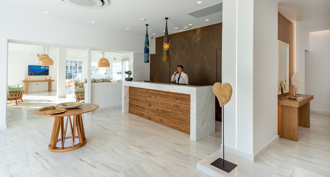 High Beach White - Adults Only