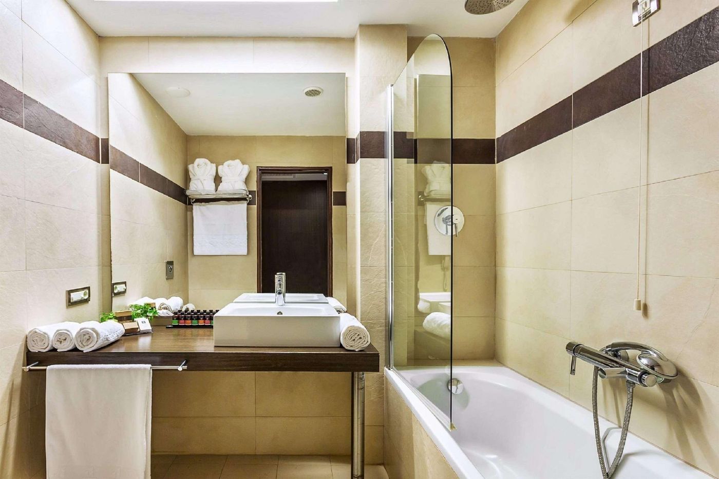 Skiathos-Palace-Hotel-Room-46