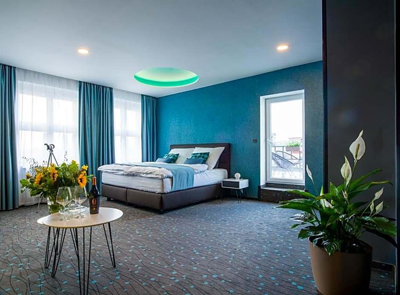 Rooftop-Planet-Prague-Hotel-General-view-11