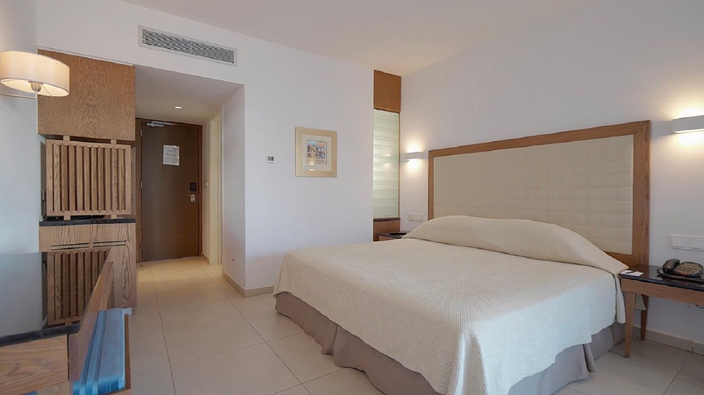 Sunrise-Pearl-Hotel---Spa-Room-17