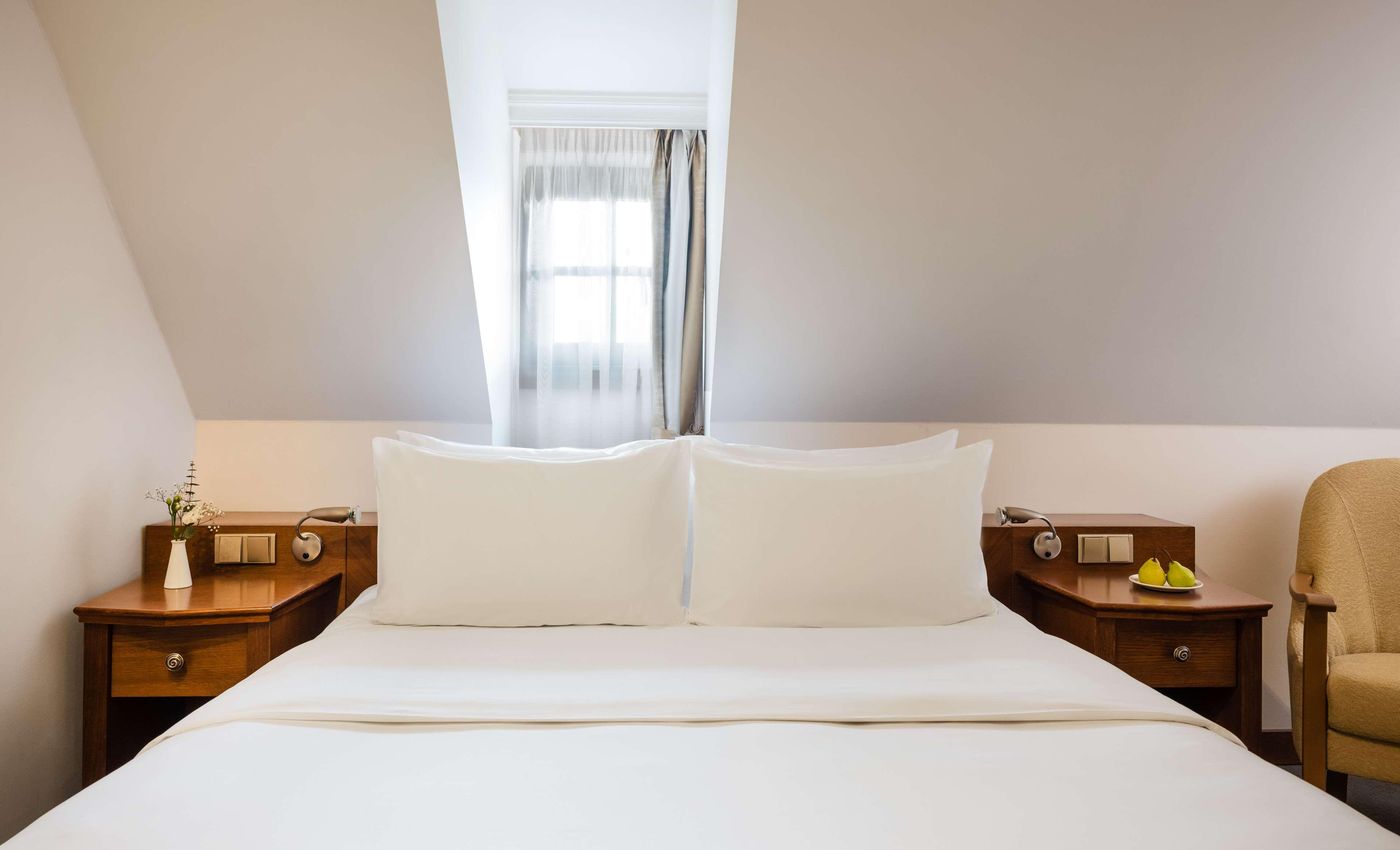 Lindner-Hotel-Prague-Castle--part-of-JdV-by-Hyatt-Room-36