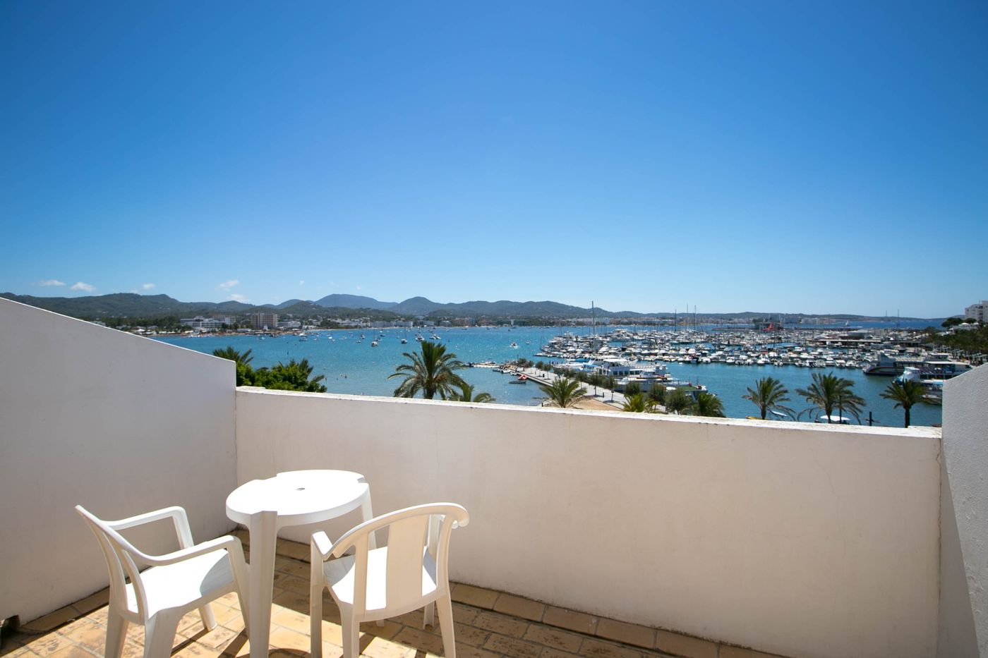 The White Apartments by Ibiza Feeling - Adults Only
