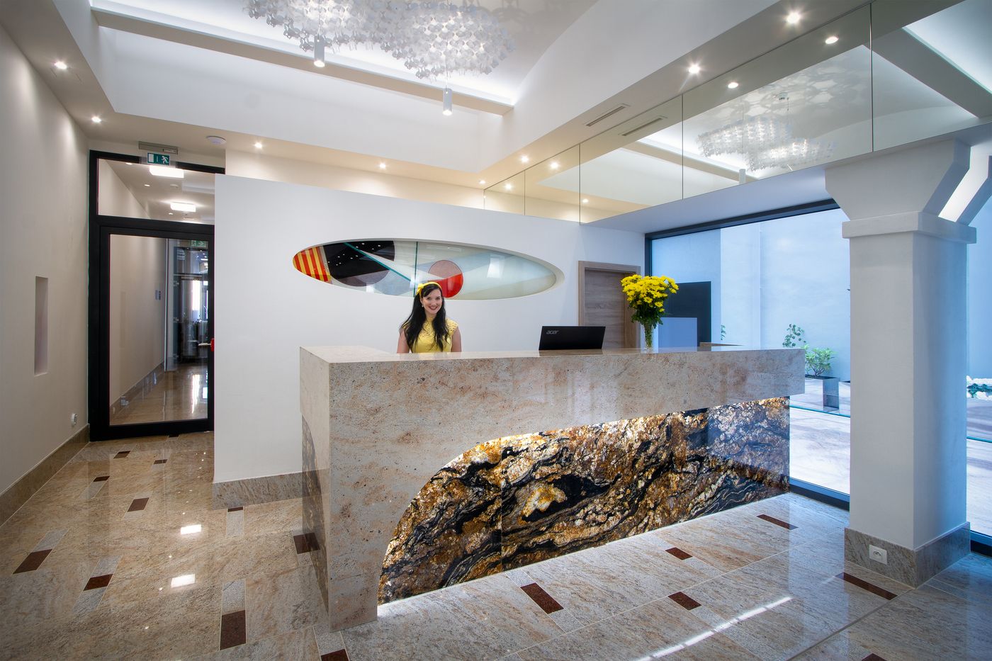 Essence - Czech Republic - PRAGUE - Lobby - 4